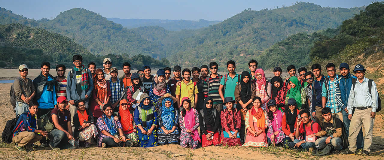 Jubilant geology students from Dhaka University, Bangladesh.